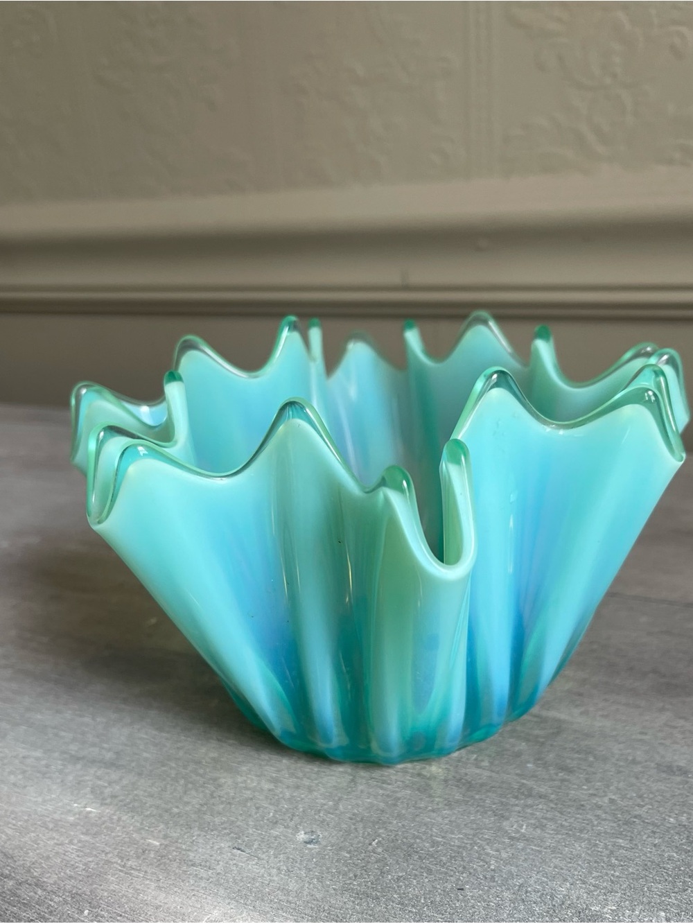 Beautiful Fostoria Heirloom Teal Aqua Opalescent Handkerchief Bowl - Picture 4 of 4